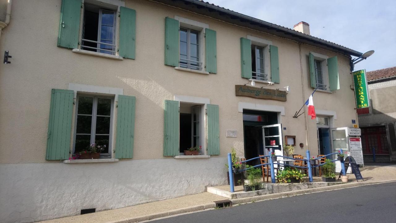 Massignac Auberge Des Lacs מראה חיצוני תמונה